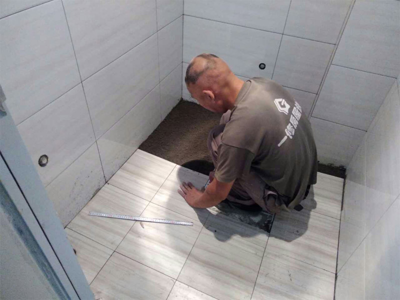 衛生間地漏漏水被樓下找上門，記住這三大點輕松解決