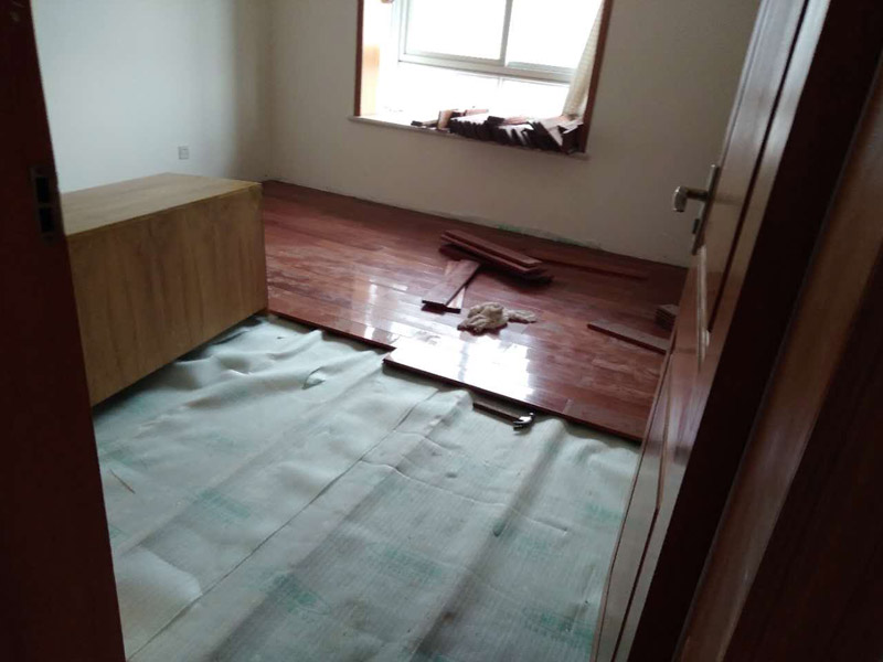 揚州pvc運動地板維修師傅哪里找,揚州實木運動地板如何保養