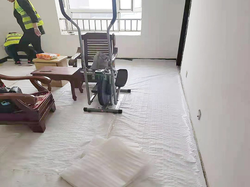木地板有小坑應該怎么處理，熱脹冷縮讓地板恢復平整，木地板維修公司
