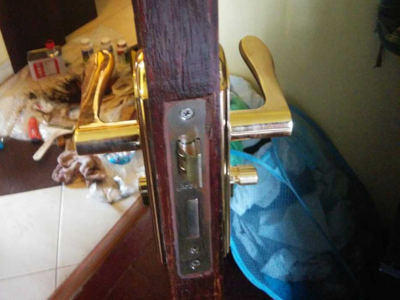 維修伸縮門,工廠電動遙控自動伸縮門一般有什么故障，怎樣維修