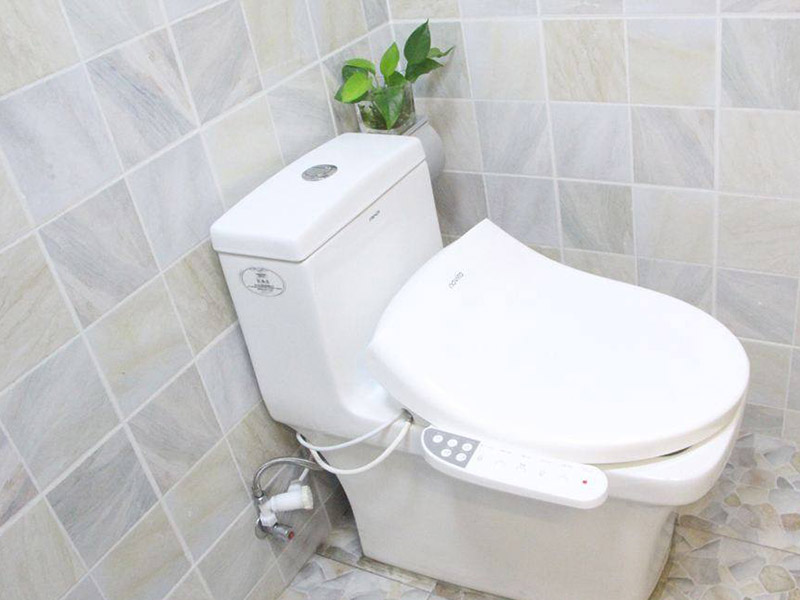 馬桶下面向外滲水怎么辦，好的辦法是，了解滲水原因再針對(duì)性處理問題