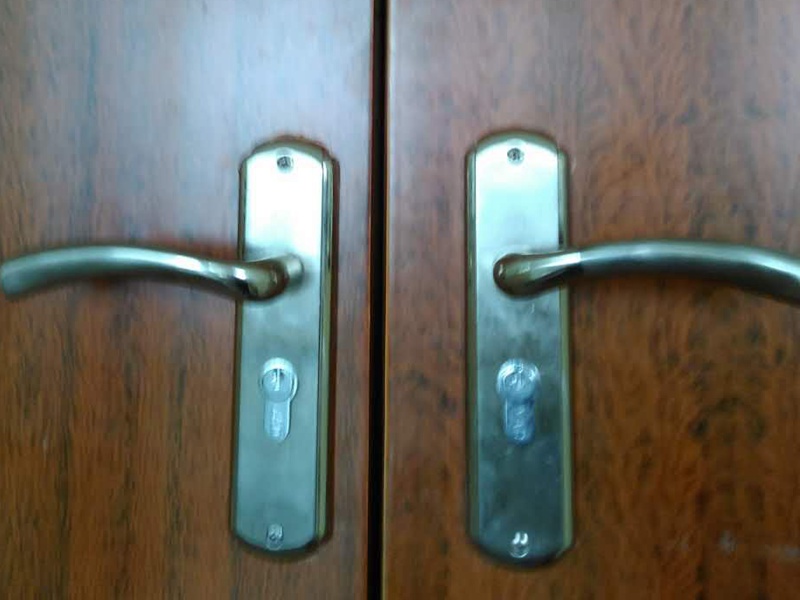 窗戶關(guān)不上怎么修,斷橋鋁窗戶合不上（