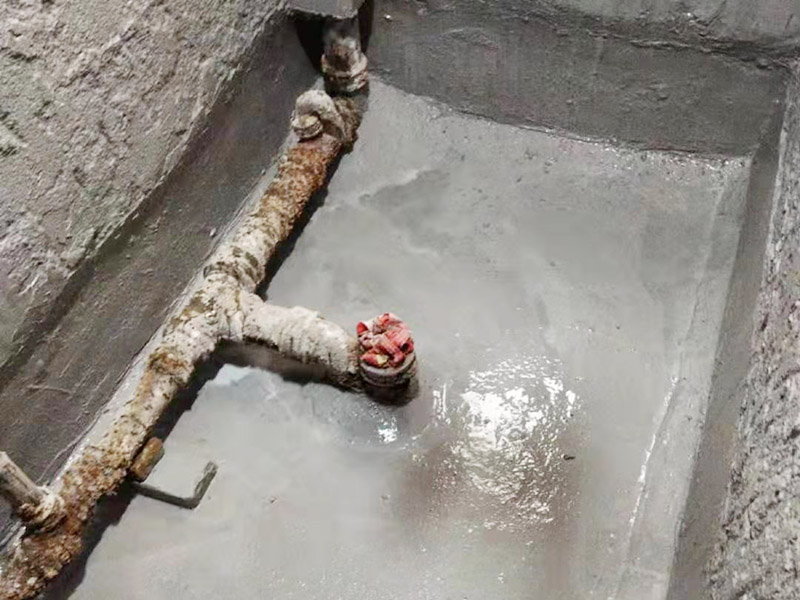 衛生間進水管出現漏水，衛生間水管漏水