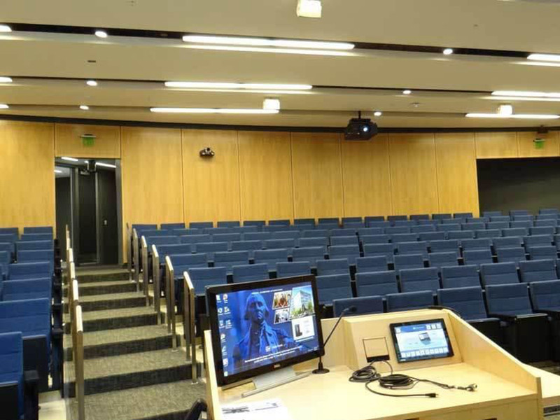 大學教室裝修布置圖片